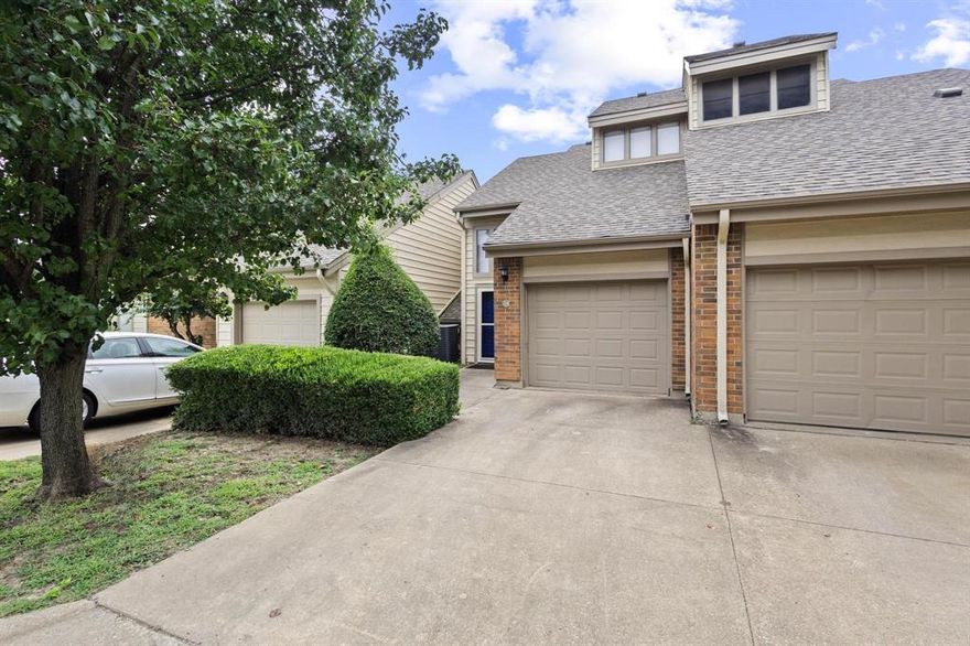 Quaint condo in Summer Cove, a gated community near Lake Texoma. Very well maintained and recently updated!  ALL APPLIANCES ARE INCLUDED.  2 good size bedrooms and 2 full baths downstairs and a half bath upstairs.  Main floor has an open floor plan with with wood floors and a fully updated kitchen with granite countertops, stainless steel sink and nice backsplash, new beautiful built-in book case in living room and storage credenza with granite countertop in dining.  Owner has installed a new hot water heater, new HVAC system new fence, and beautifully updated downstairs bath.   Community amenities include swimming pool, hot tub, tennis courts, playground and designated storage for trailer or boats for residents.  Great for a full time resident or to be used as a lake getaway.  Community does allow certain percentage of properties for rental, but has a rental cap.