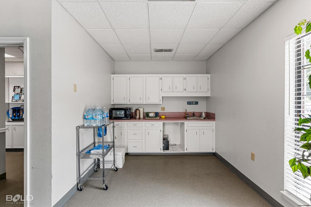 Southern Hills - Commercial Sale