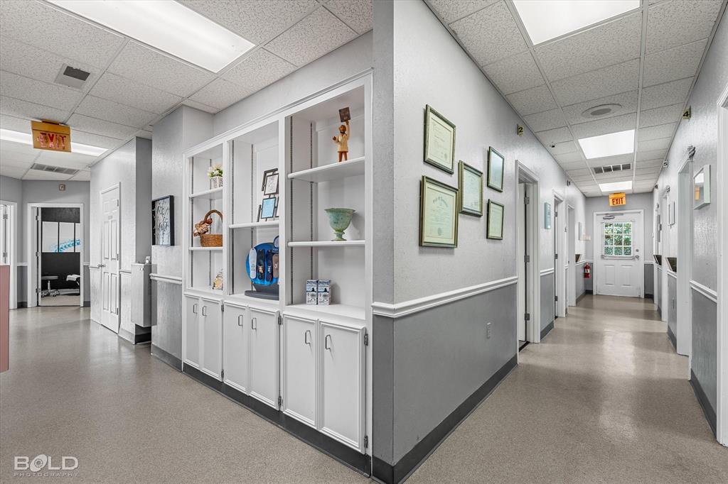 Southern Hills - Commercial Sale