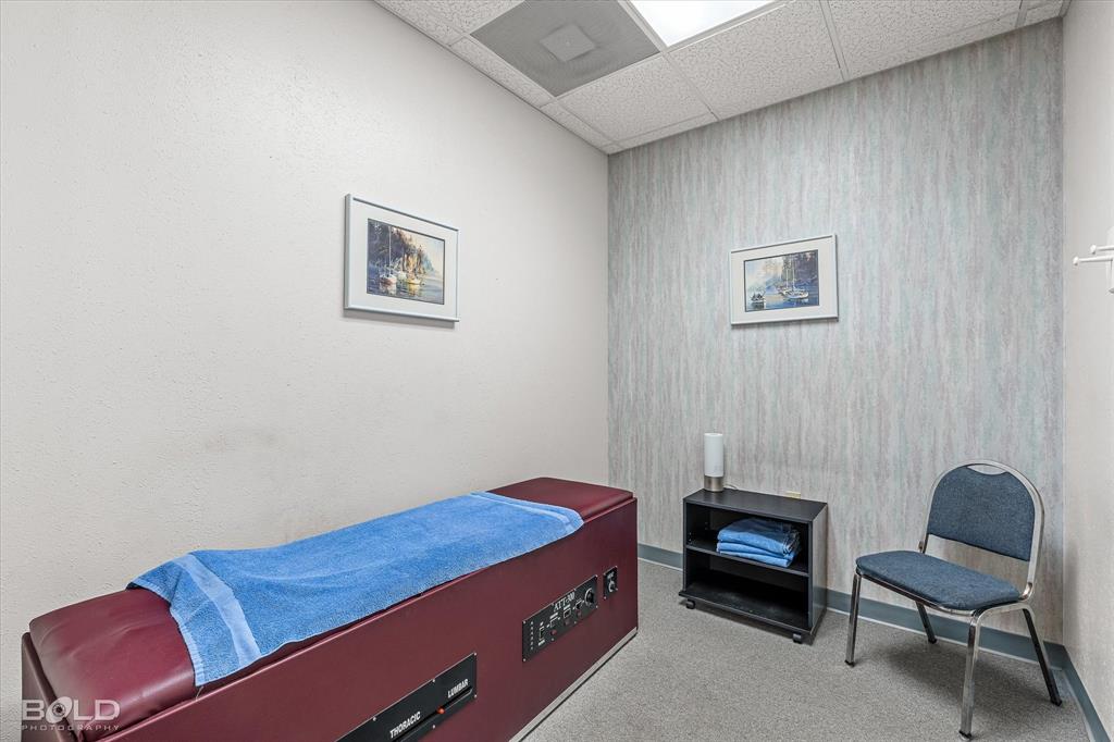 Southern Hills - Commercial Sale