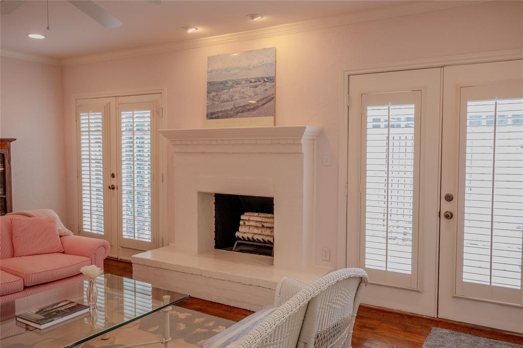 1109 Roaring Springs Road 1109