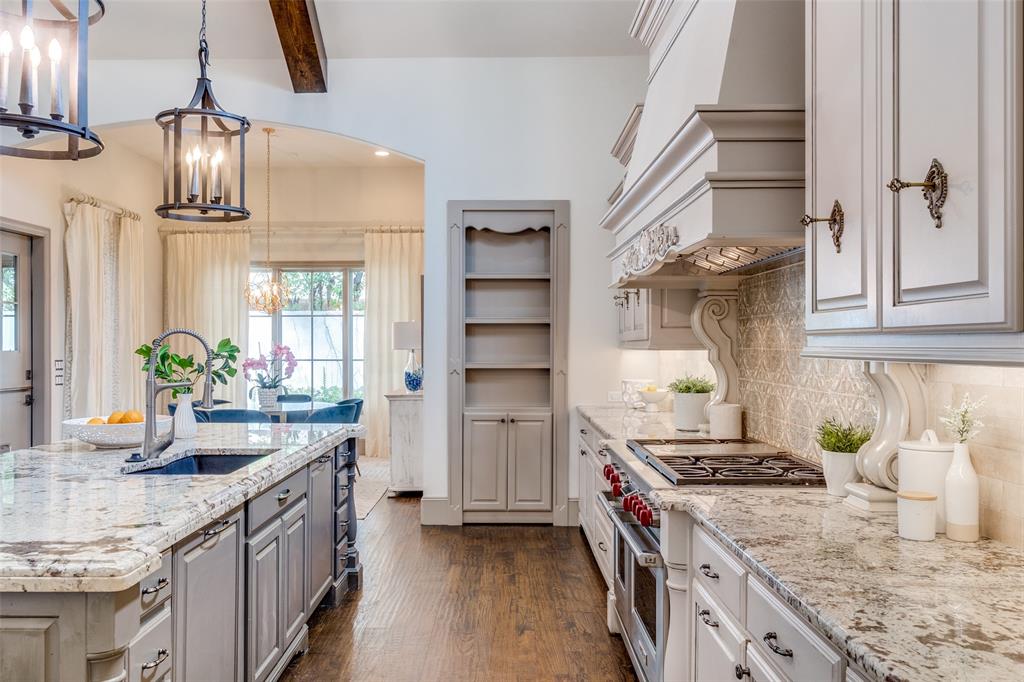 El Parado - Residential