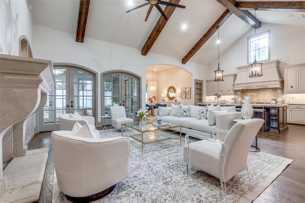 El Parado - Residential