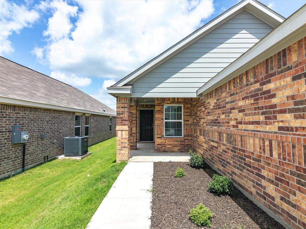 Christian Mdws Ph 2 - Residential Lease