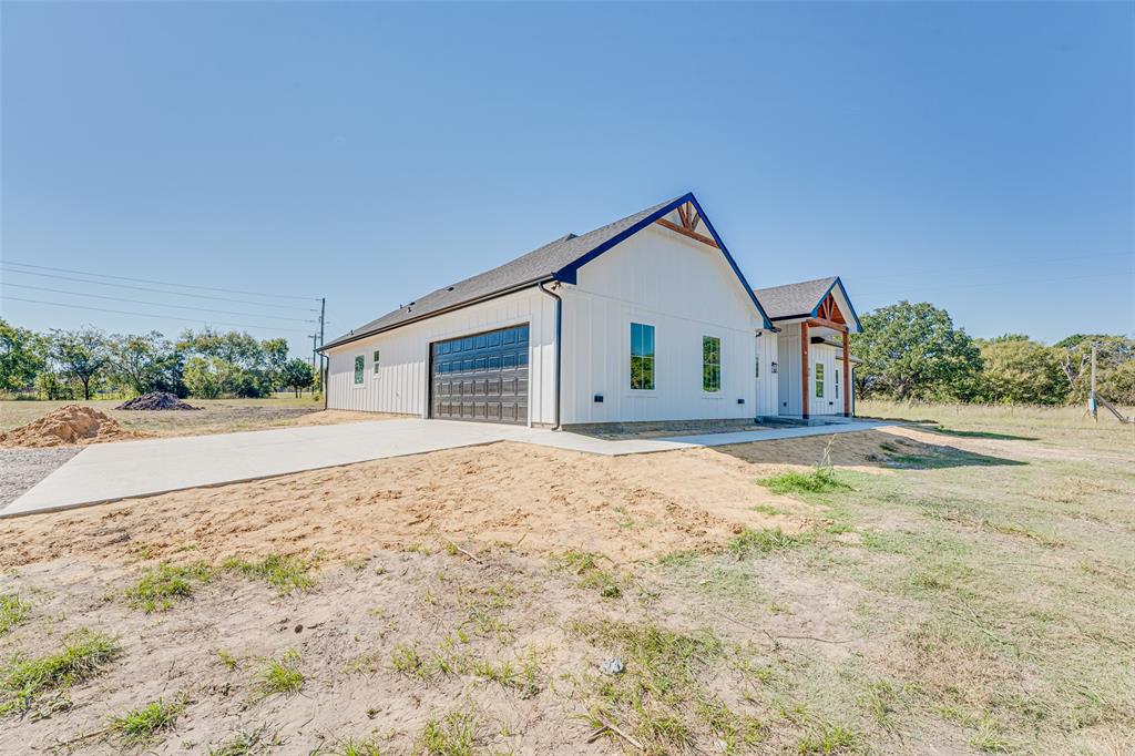 3072 NE County Road 1030