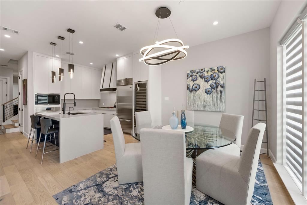 Lakeside Tower - Residential