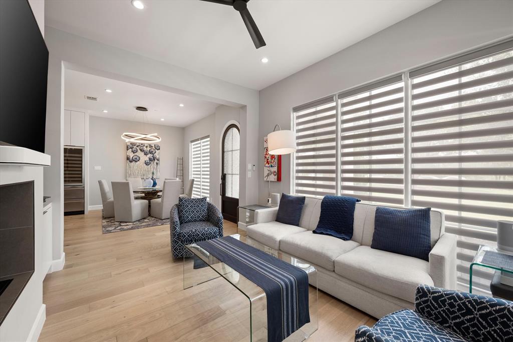 Lakeside Tower - Residential