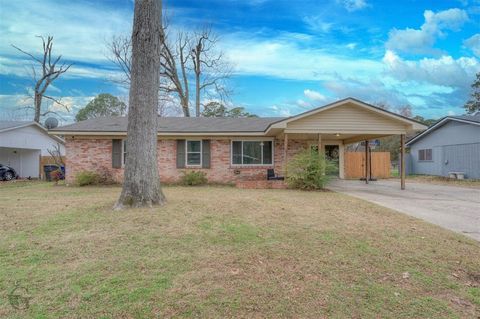 Photo of 9478 Poinsettia Dr. DR, Shreveport, LA 71118 (MLS # 21285999)