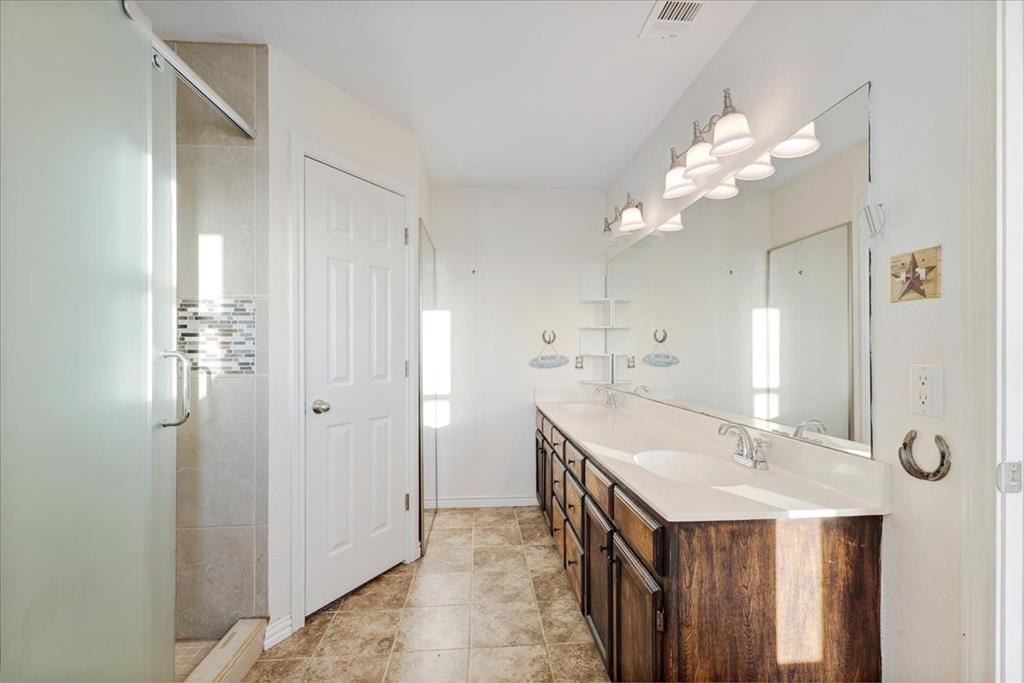 Walker James - Residential