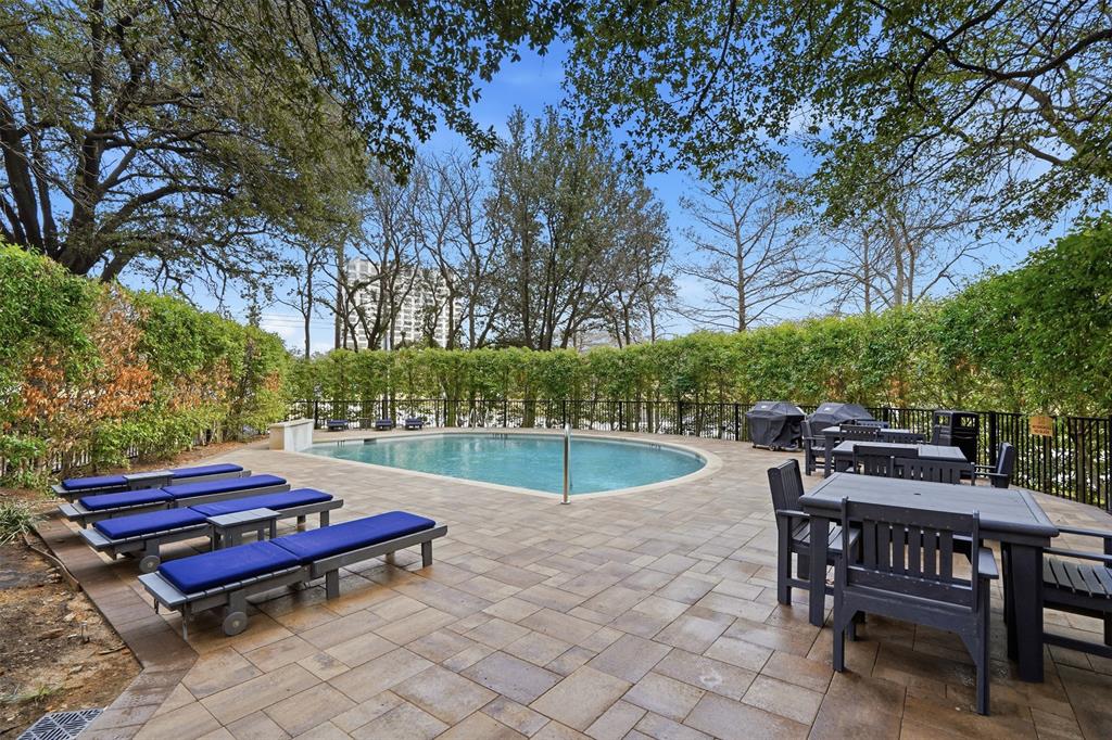 Renaissance On Turtle Creek Condo - Residential