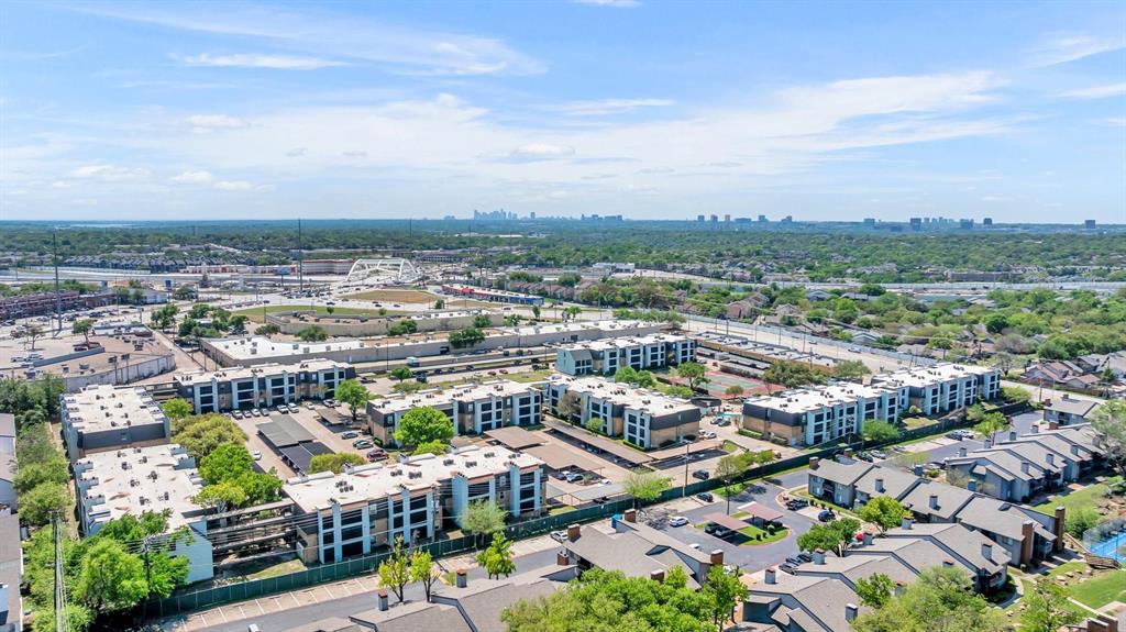 Cambridge Condo Ph 01 03 - Residential