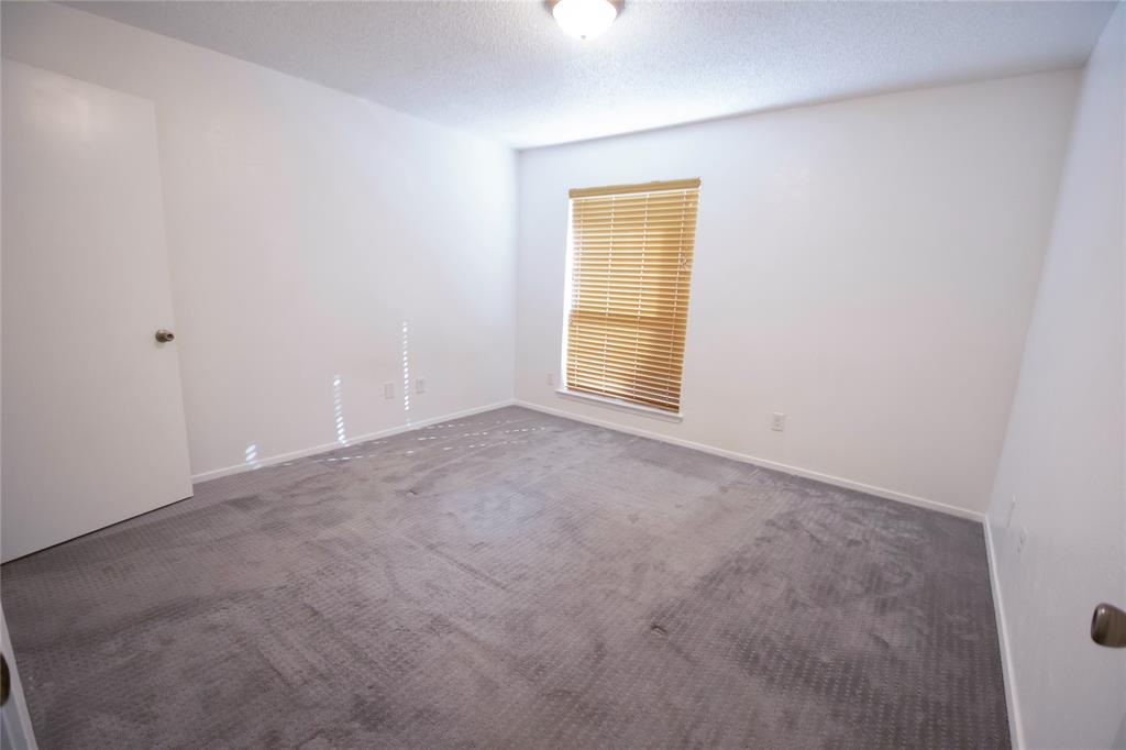 Cambridge Condo Ph 01 03 - Residential