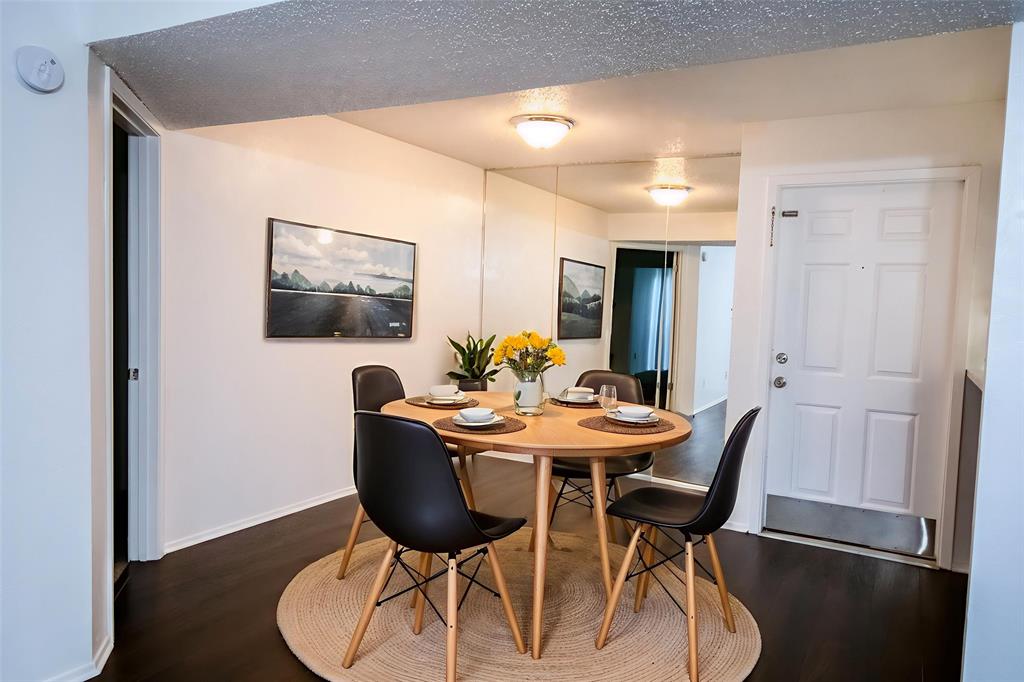 Cambridge Condo Ph 01 03 - Residential