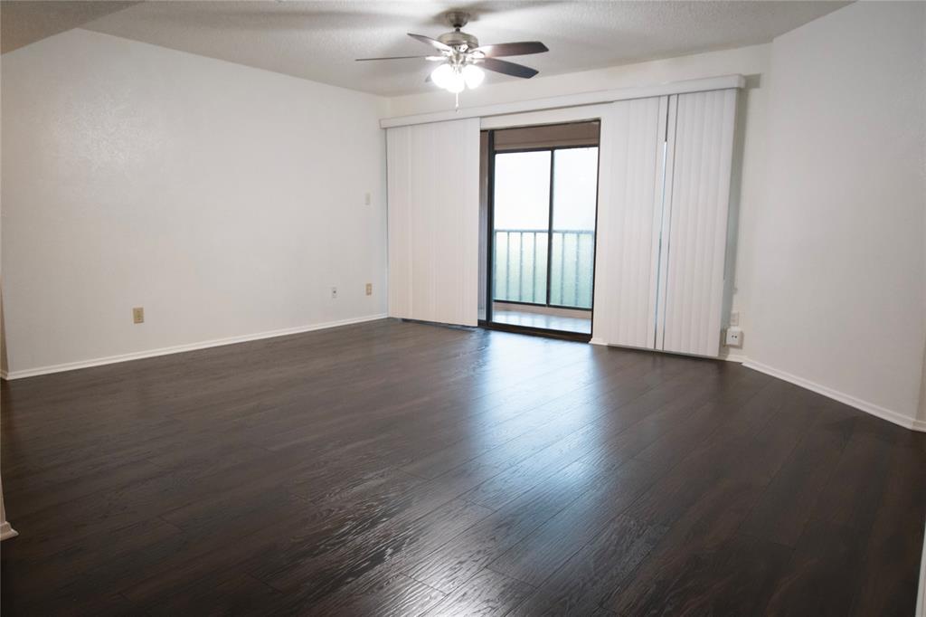 Cambridge Condo Ph 01 03 - Residential