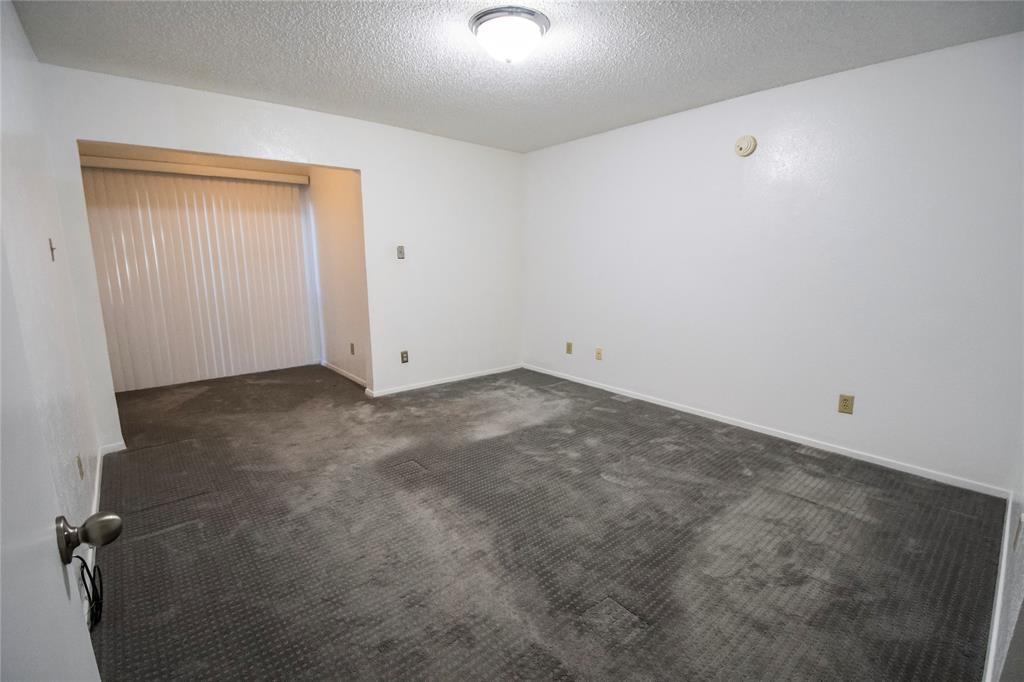 Cambridge Condo Ph 01 03 - Residential