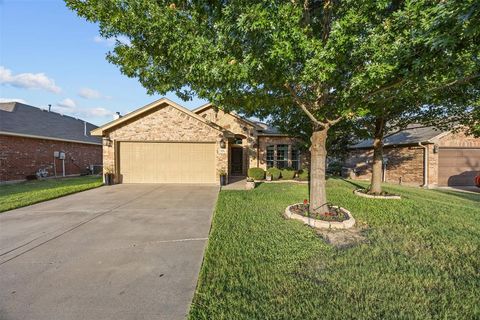 221 Spring Hollow Drive Saginaw TX 76131