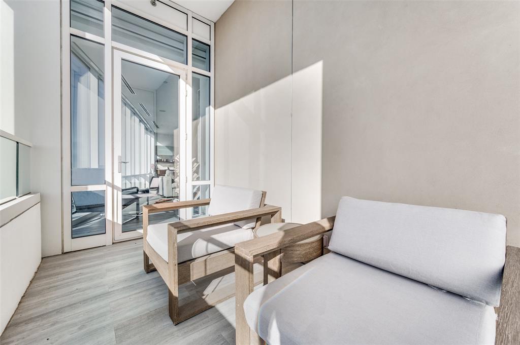 Residences - Residential