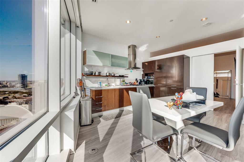 Residences - Residential