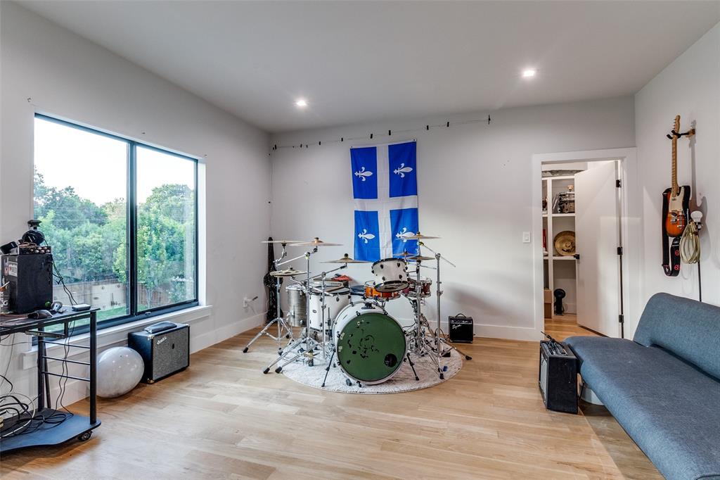 Northwood Hills 01 - Residential Lease