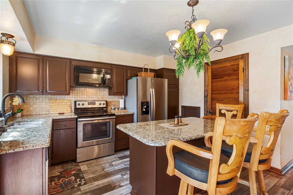 Laguna Twnhms - Residential