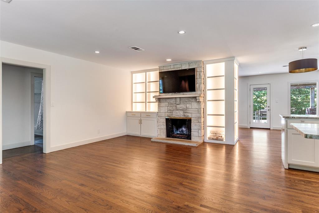 519 Northlake Drive