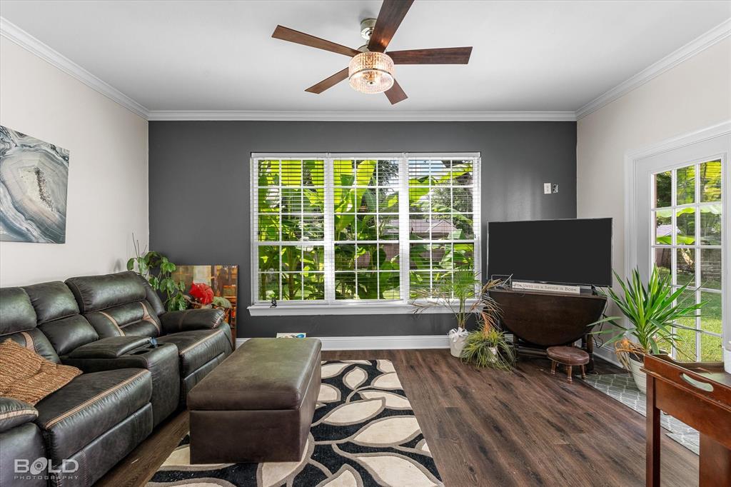 Shreveport, Louisiana 71105, United States, 3 Bedrooms Bedrooms, ,3 BathroomsBathrooms,Residential,Contingent,155943