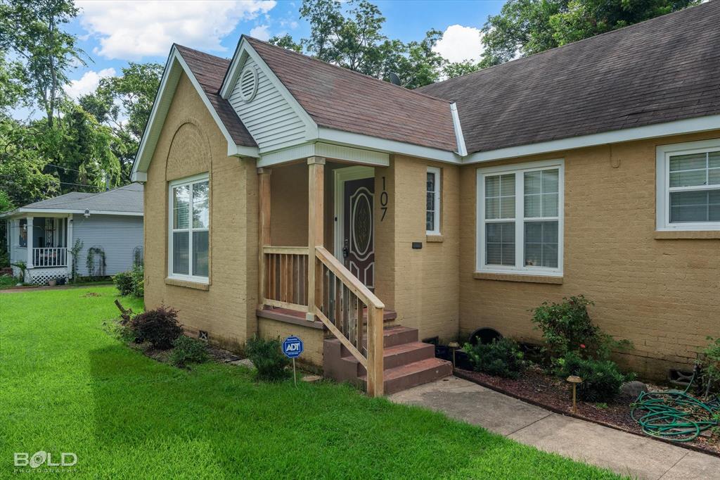 Shreveport, Louisiana 71105, United States, 3 Bedrooms Bedrooms, ,3 BathroomsBathrooms,Residential,Contingent,155943