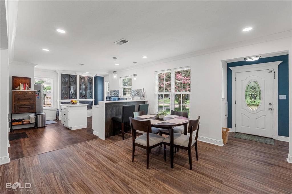 Shreveport, Louisiana 71105, United States, 3 Bedrooms Bedrooms, ,3 BathroomsBathrooms,Residential,Contingent,155943