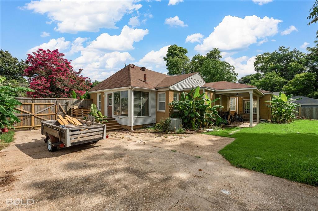 Shreveport, Louisiana 71105, United States, 3 Bedrooms Bedrooms, ,3 BathroomsBathrooms,Residential,Contingent,155943