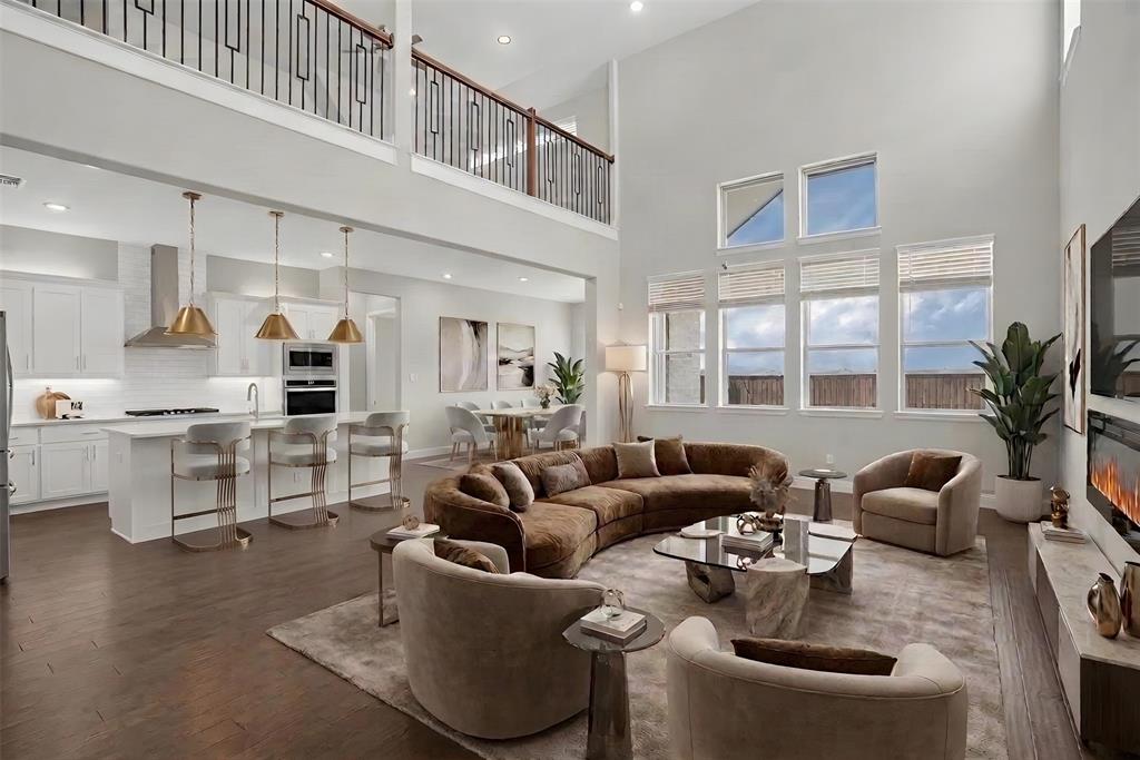 2528 Horsetail Road