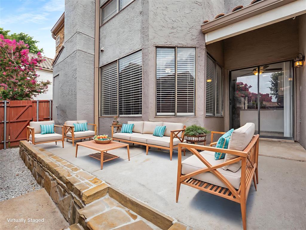 Villas Condo At Pkwy Village - Residential