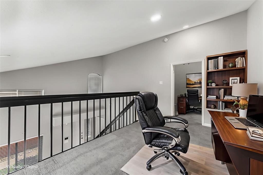 Villas Condo At Pkwy Village - Residential