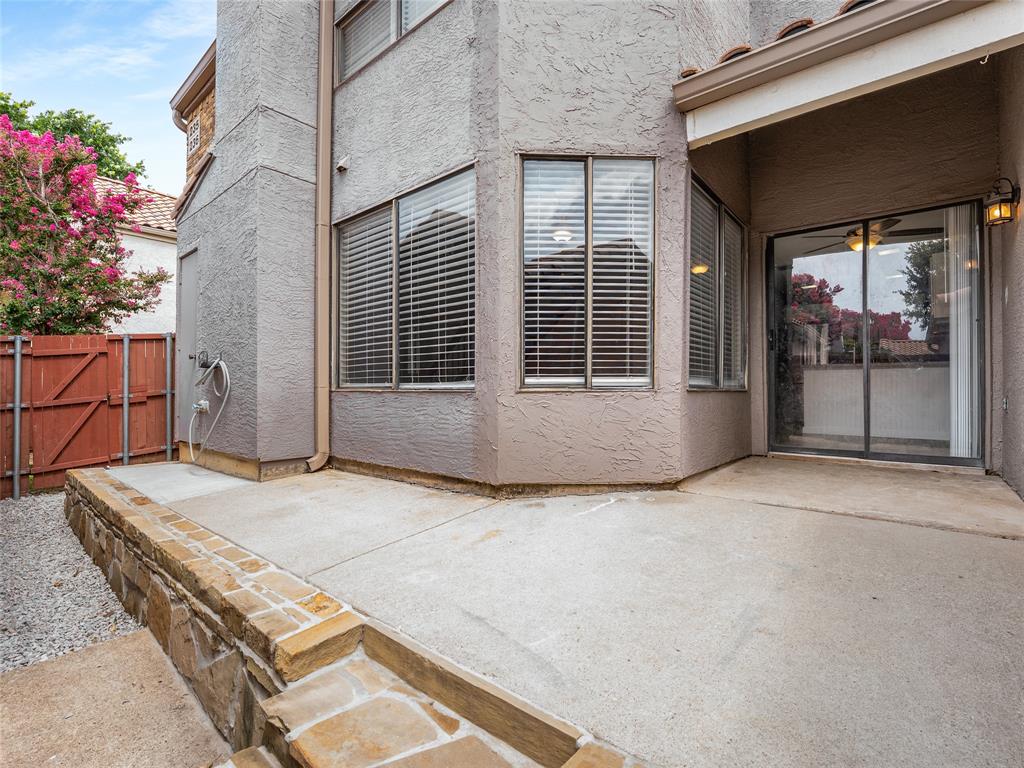 Villas Condo At Pkwy Village - Residential