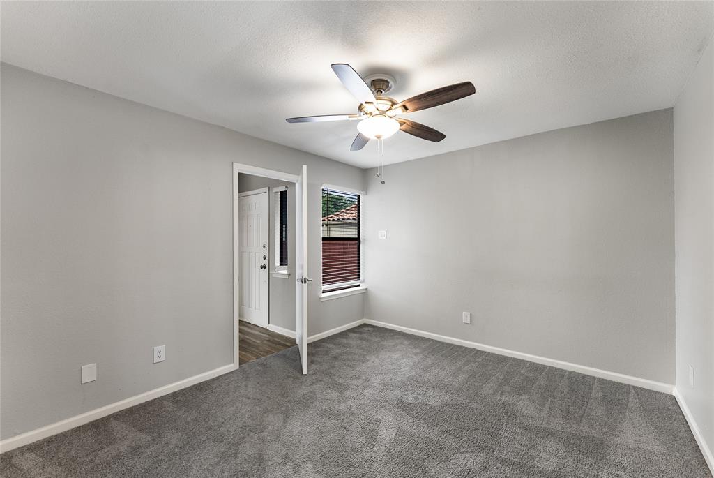 Villas Condo At Pkwy Village - Residential