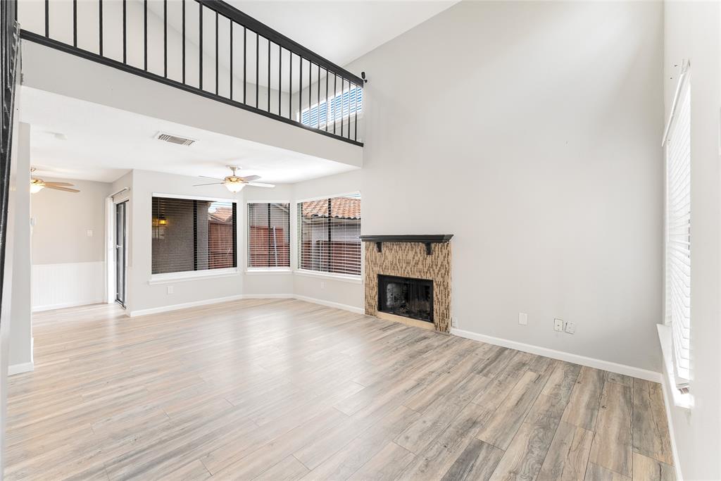 Villas Condo At Pkwy Village - Residential