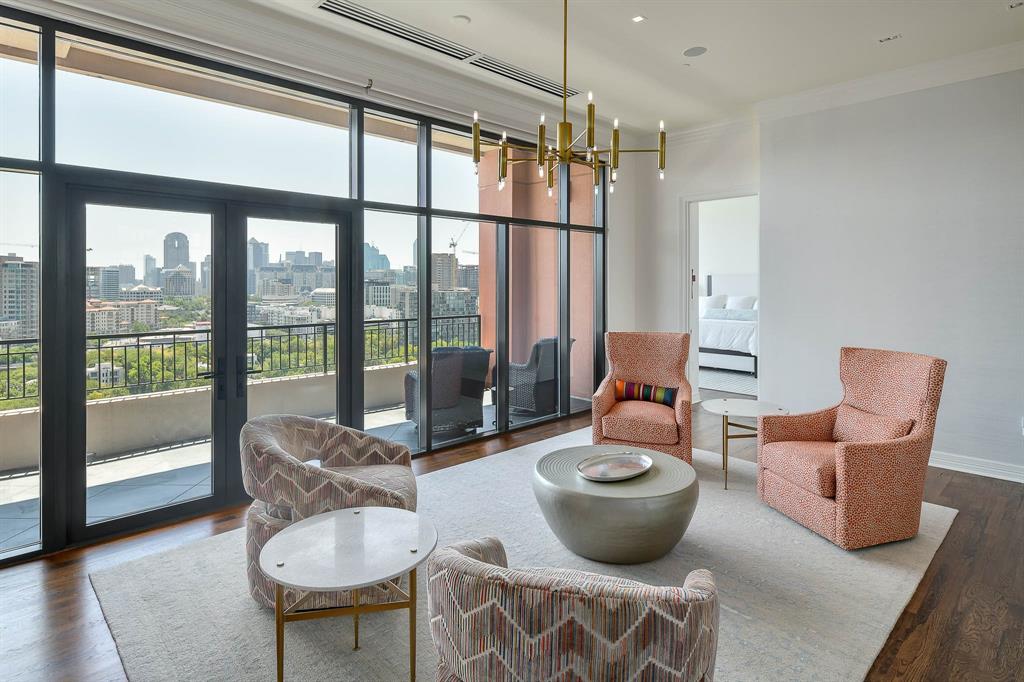 Plaza At Turtle Creek Residence Ph - Residential