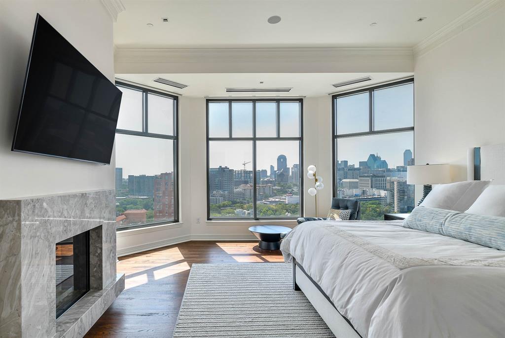 Plaza At Turtle Creek Residence Ph - Residential