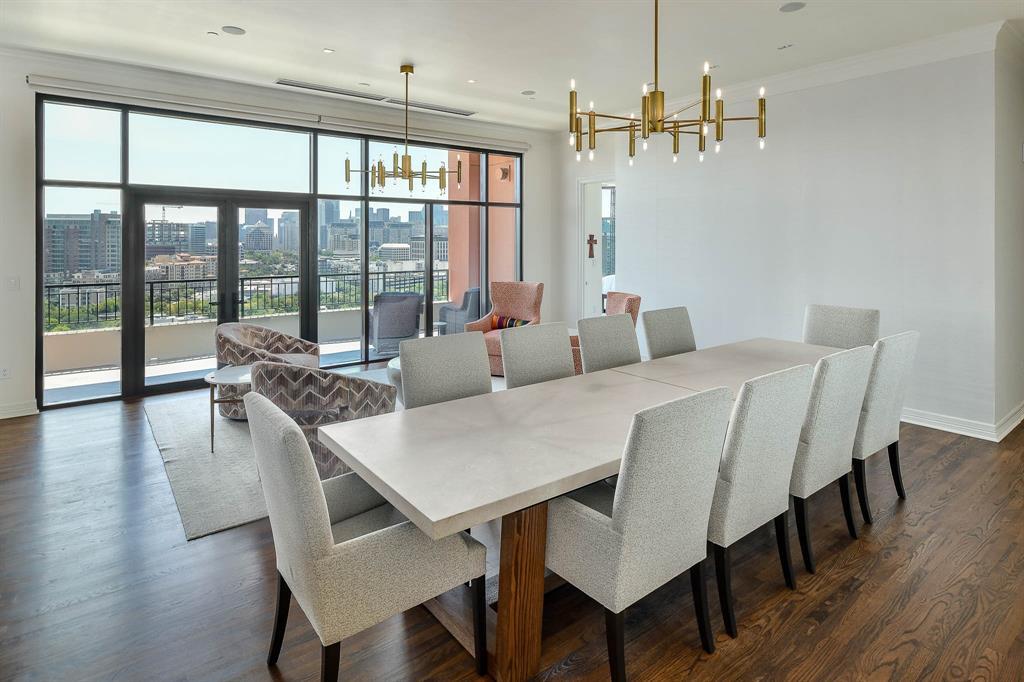 Plaza At Turtle Creek Residence Ph - Residential