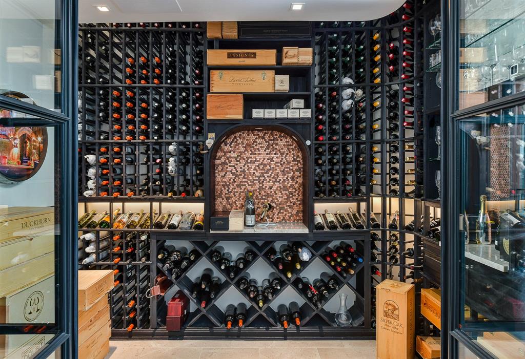 Plaza At Turtle Creek Residence Ph - Residential