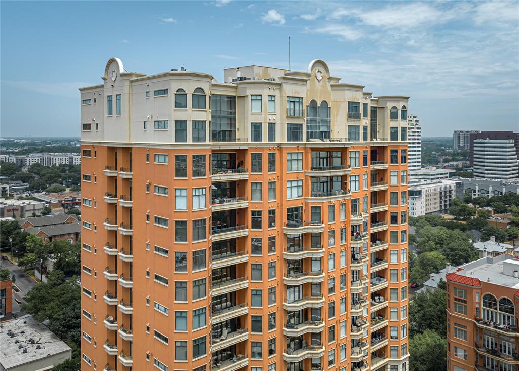 Plaza At Turtle Creek Residence Ph - Residential