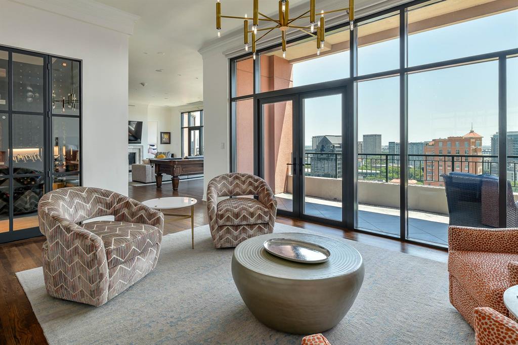 Plaza At Turtle Creek Residence Ph - Residential