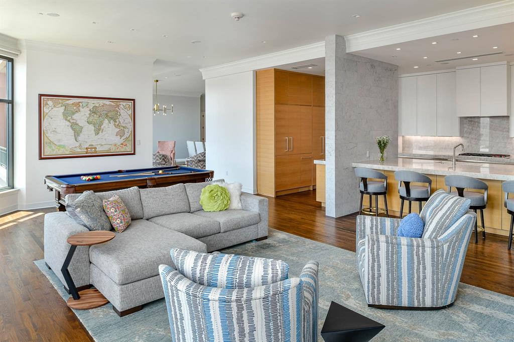 Plaza At Turtle Creek Residence Ph - Residential