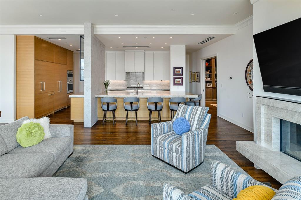 Plaza At Turtle Creek Residence Ph - Residential