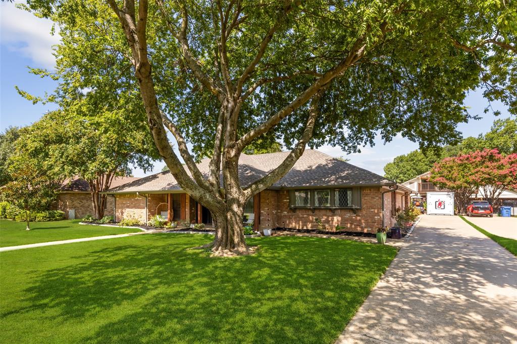 3 Brookfield Court