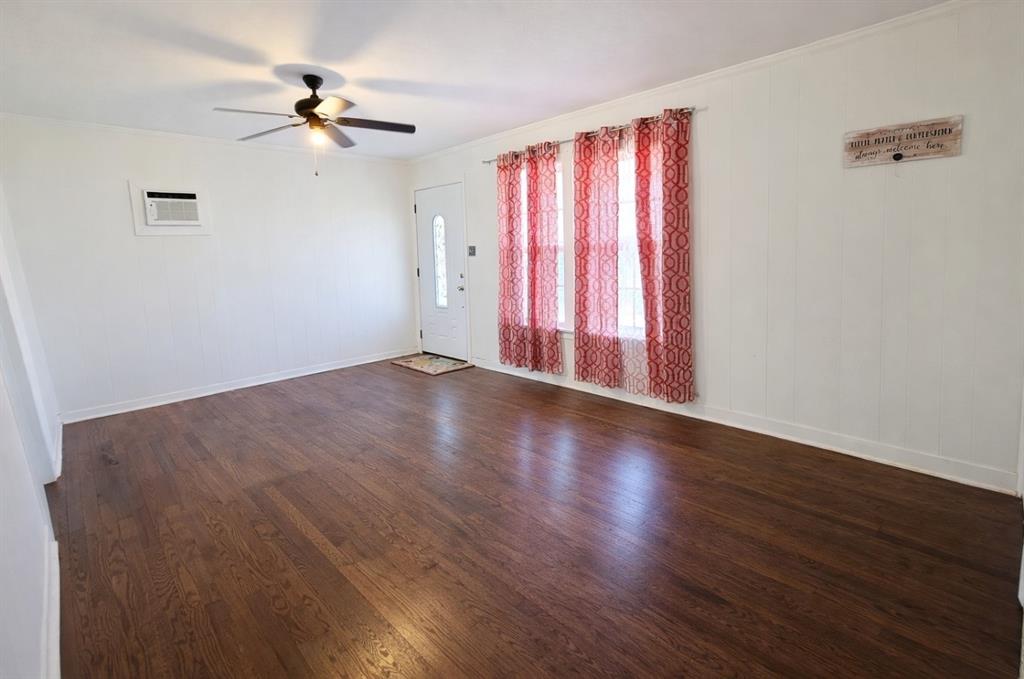 1716 Ridgewood Drive