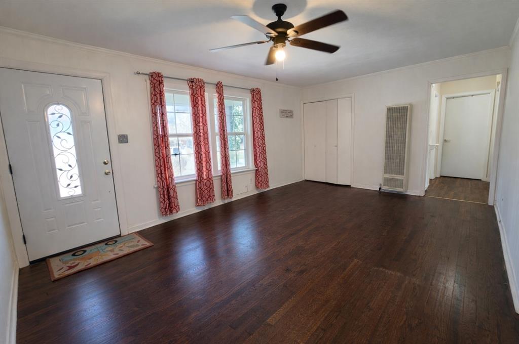 1716 Ridgewood Drive