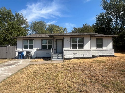 Photo of 9415 Musgrave Drive, Dallas, TX 75217 (MLS # 21393061)