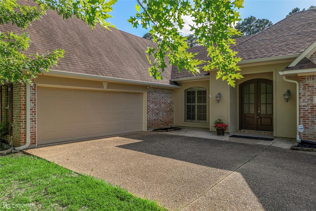 552 Grand Oaks Drive