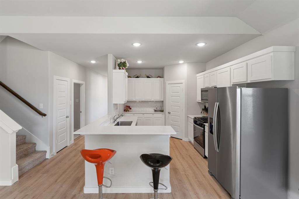 1826 Balfour Bend