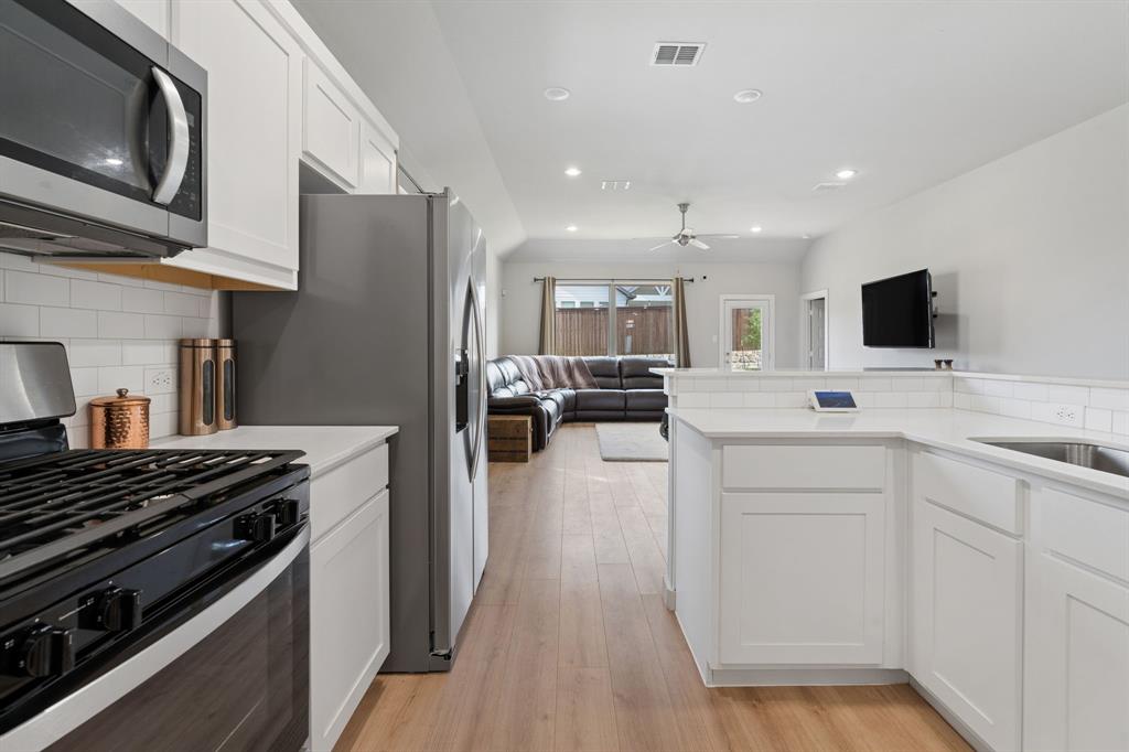 1826 Balfour Bend